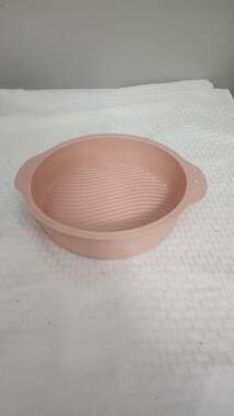 Silicone Round Cake Baking Pan‎ with Wavy Pattern Base